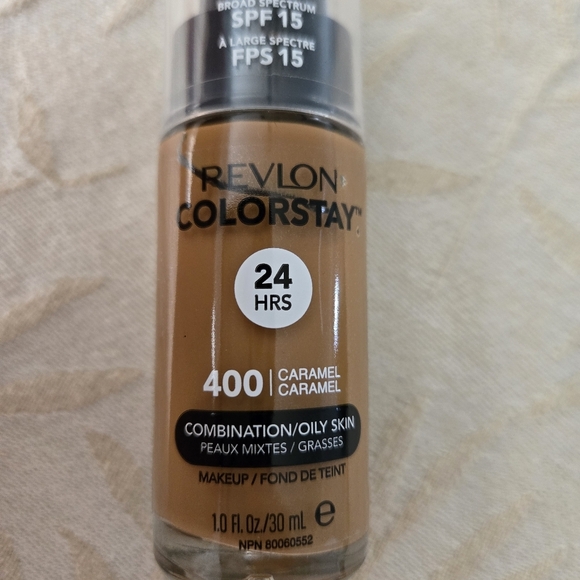 Revlon ColorStay 24HRS 400 Foundation SPF 15 Caramel - Picture 2 of 5